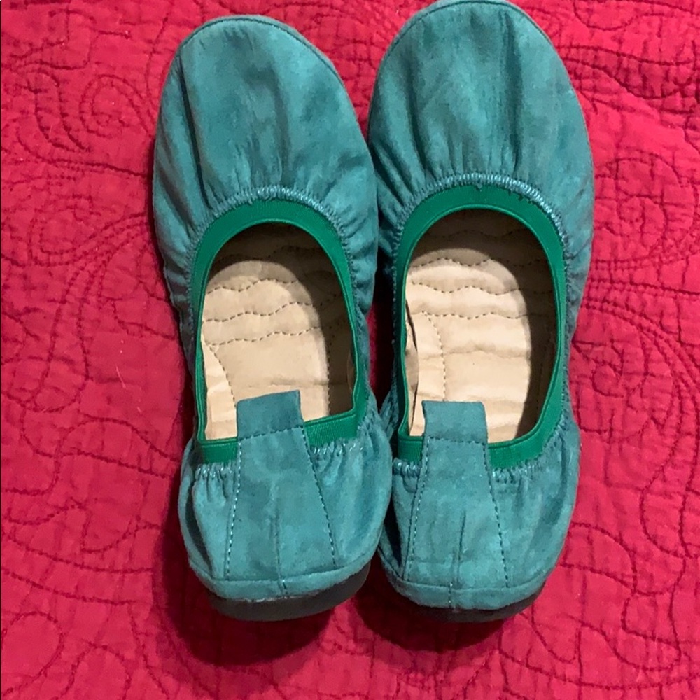 Ollio faux suede ballet flat - green